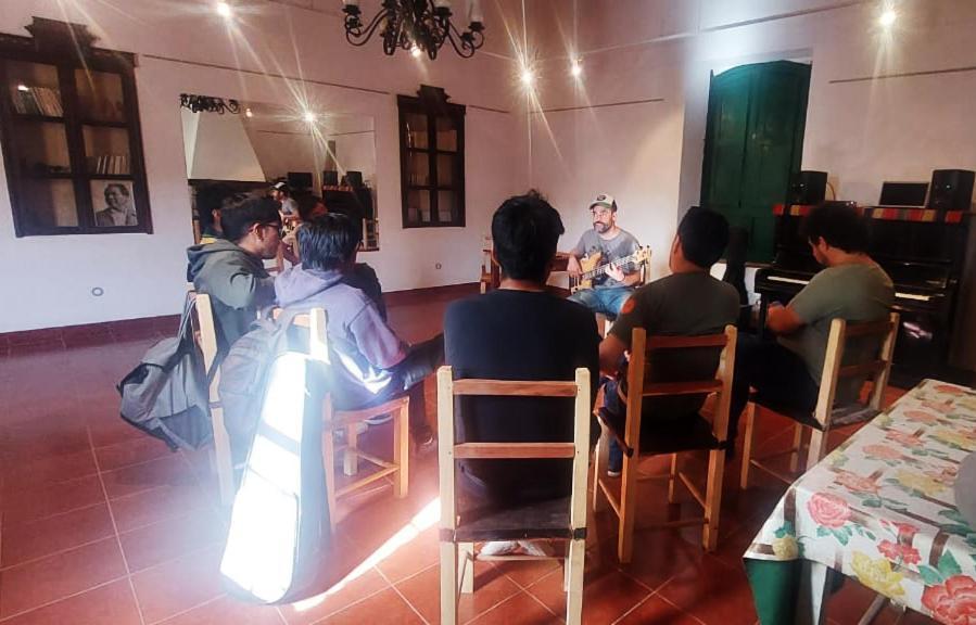 Postales Del Tiempo Hostel Tilcara Ngoại thất bức ảnh